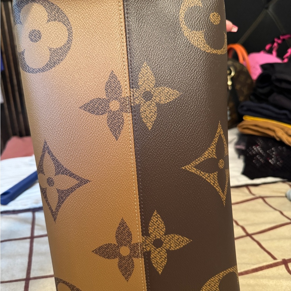 LV OTG GM - Picture 7 of 12